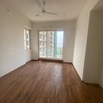 Room in 2 BHK Apartment at Rosa Manhattan, Anu Nagar – for Rent