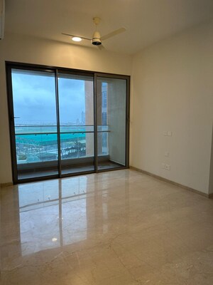 Room in 2 BHK Apartment at Piramal Mahalaxmi, Mahalaxmi – for Rent