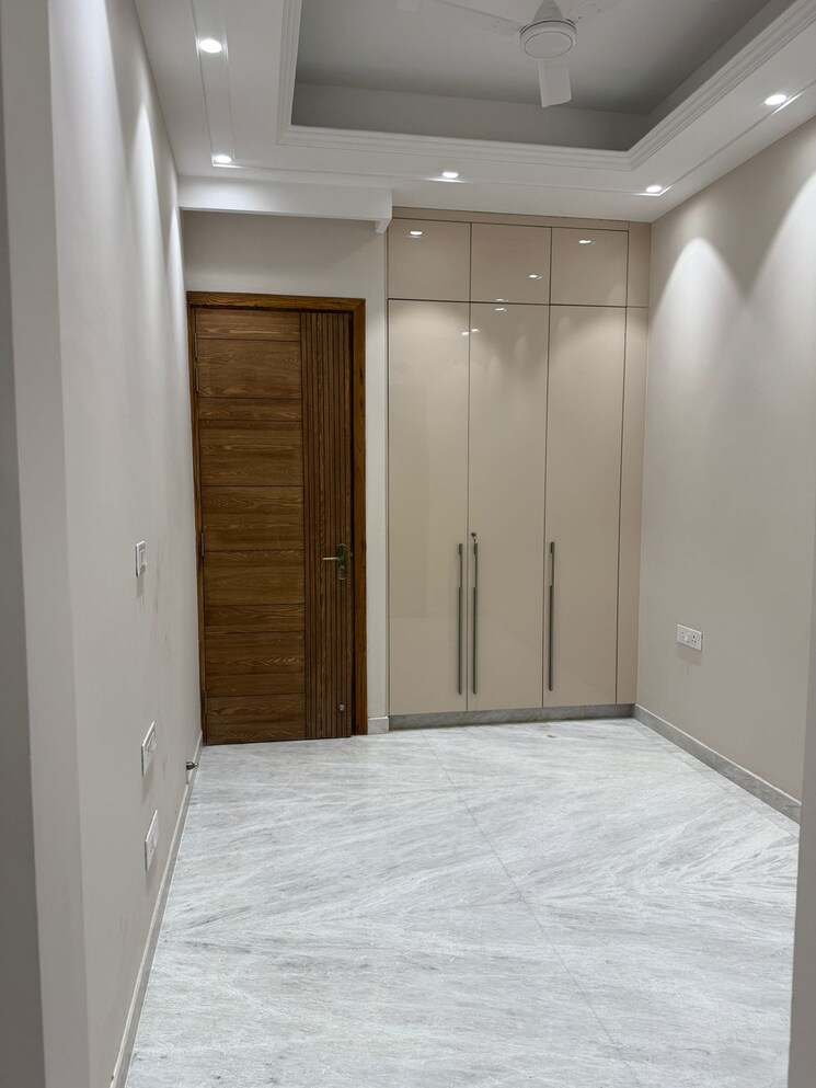 undefined, east of kailash 3 Bedroom 125 Sq.Yd. Builder Floor In East Of Kailash Delhi 9307842