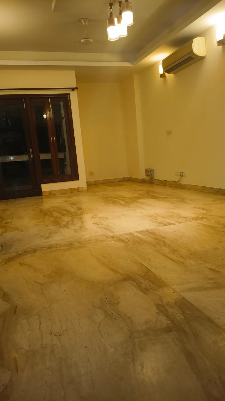 3 BHK Builder Floor For Rent in Chittaranjan Park 