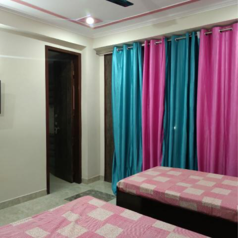 Bedroom, sector 39 Pg For Girls In Sector 39 9307848