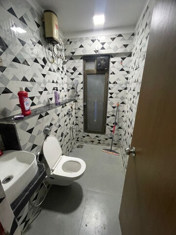 Team Area in 1 BHK Apartment at Roha Vatika, Kurla East – for Rent