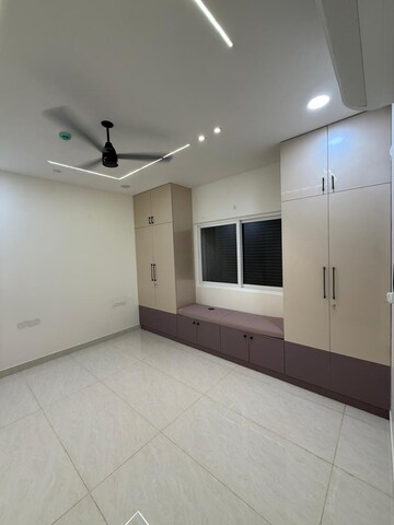 Room in 4 BHK Apartment at Prestige Beverly Hills, Kokapet – for Rent