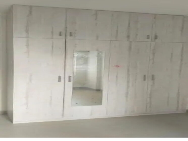 Room, sector 95 2 Bedroom 900 Sq.Ft. Apartment In Sector 95 Gurgaon 9307873