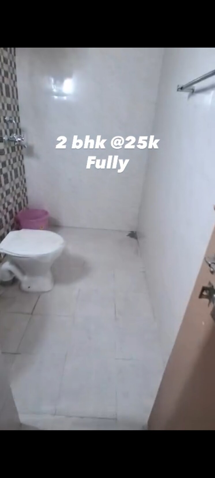 Bathroom, pareena-om-apartments 2 Bedroom 647 Sq.Ft. Apartment In Sector 112 Gurgaon 9307883