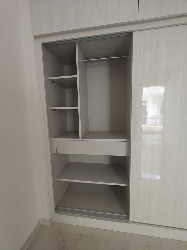 Room, indiabulls-centrum-park 3 Bedroom 1900 Sq.Ft. Apartment In Sector 103 Gurgaon 9307898