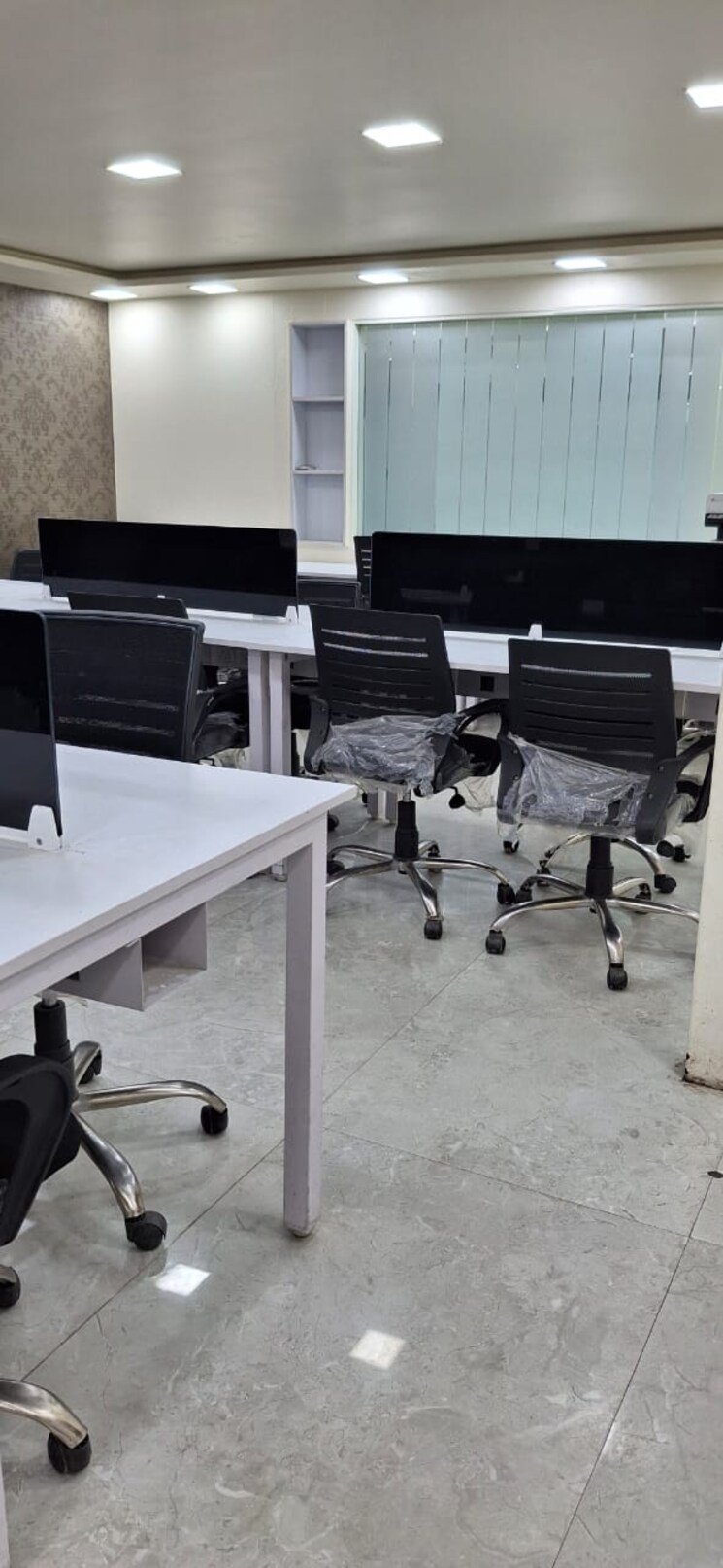 Team Area, aggarwal colony Commercial Office Space 1000 Sq.Ft. In Aggarwal Colony Delhi 9307926