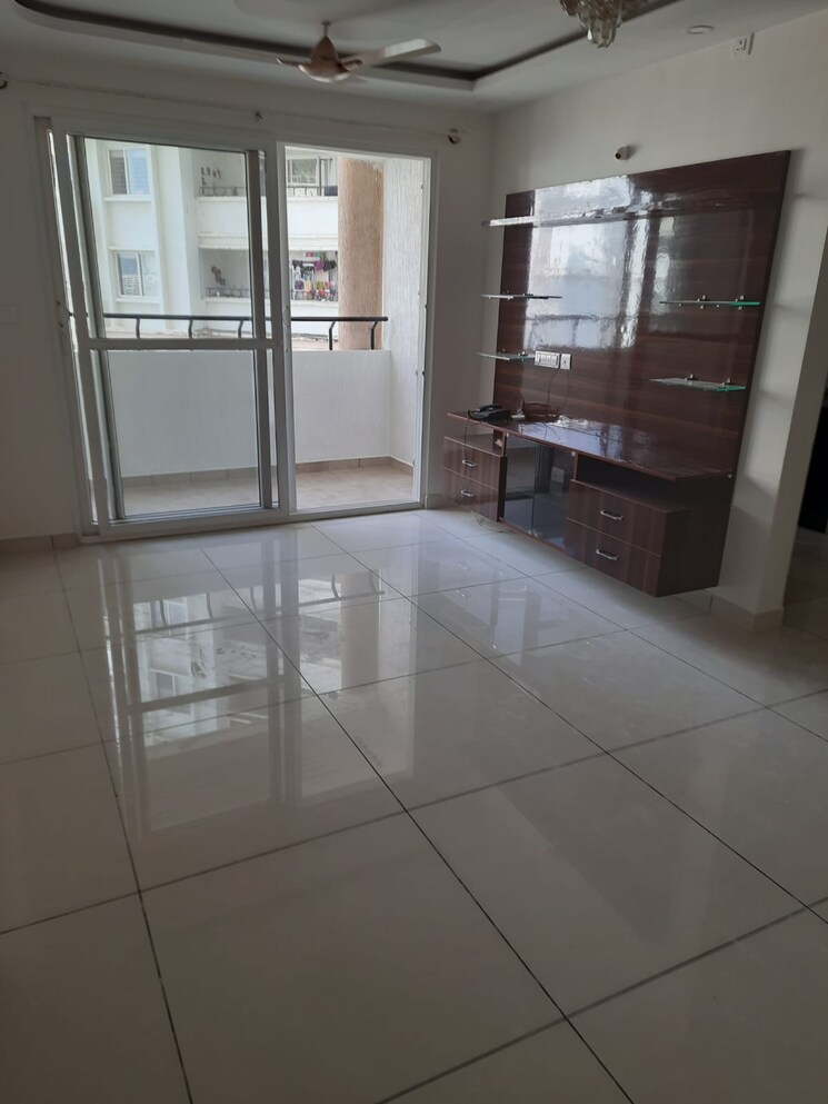 Bathroom, prestige-lakeside-habitat 2 Bedroom 1288 Sq.Ft. Apartment In Varthur Bangalore 9307940