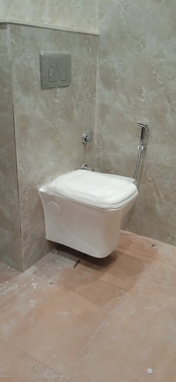 Bathroom in 2 BHK Builder Floor at Igi Airport Area – for Rent