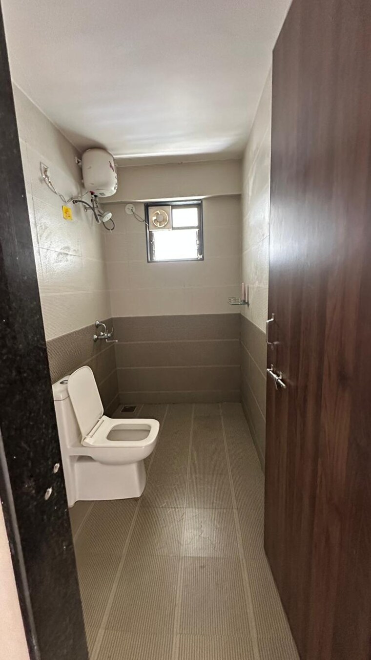 Attached Bathroom, shree-krushna-park 2 Bedroom 851 Sq.Ft. Apartment In Kharadi Pune 9307955