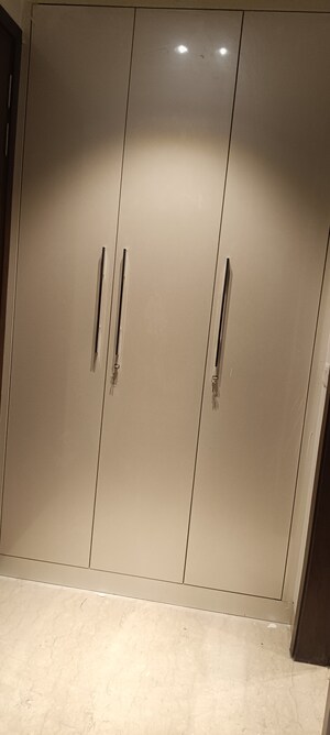 Furnished Amenities in 3 BHK Apartment at Vasant Kunj – for Rent