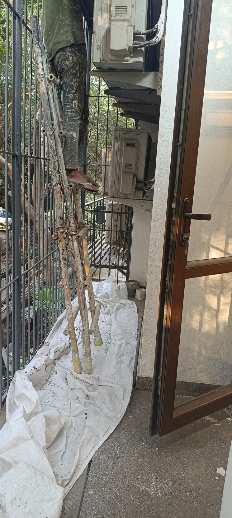 Balcony, vasant kunj 3 Bedroom 2000 Sq.Ft. Apartment In Vasant Kunj Delhi 9307958