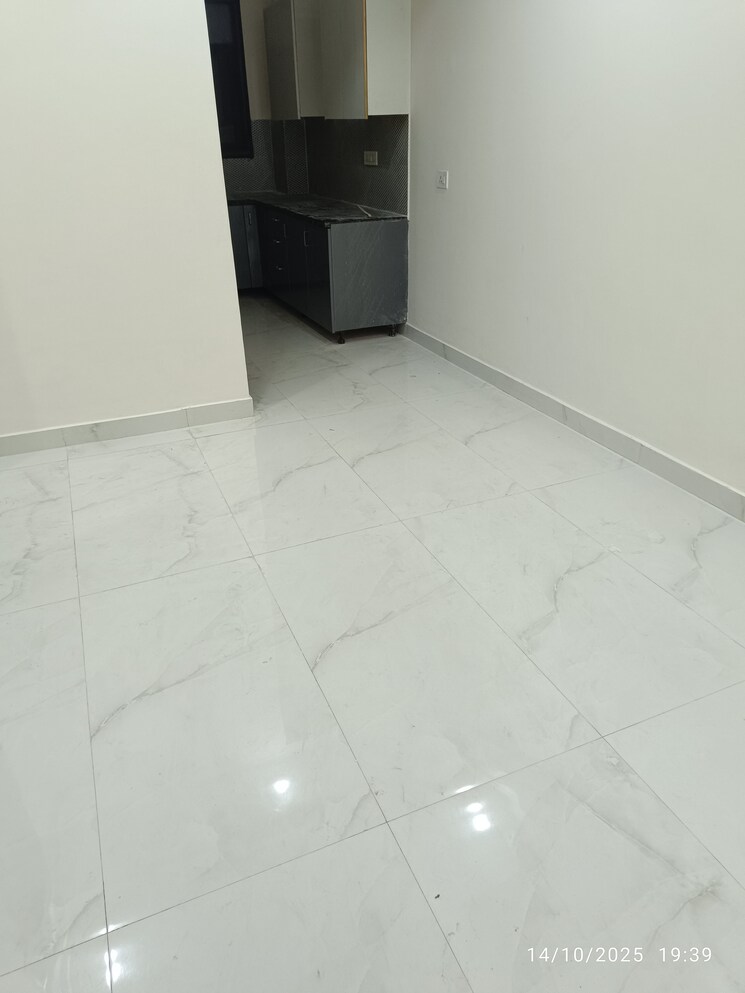 Room, andheria mor village 1 Bedroom 450 Sq.Ft. Apartment In Andheria Mor Village Delhi 9301905