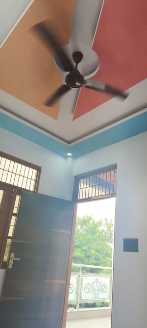 Room in 2 BHK Independent House at Gomti Nagar – for Rent