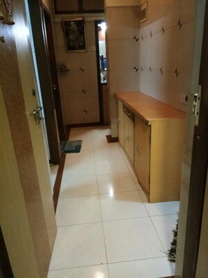 Master Bedroom in 2 BHK Apartment at Sindhi Society Chembur, Chembur – for Rent