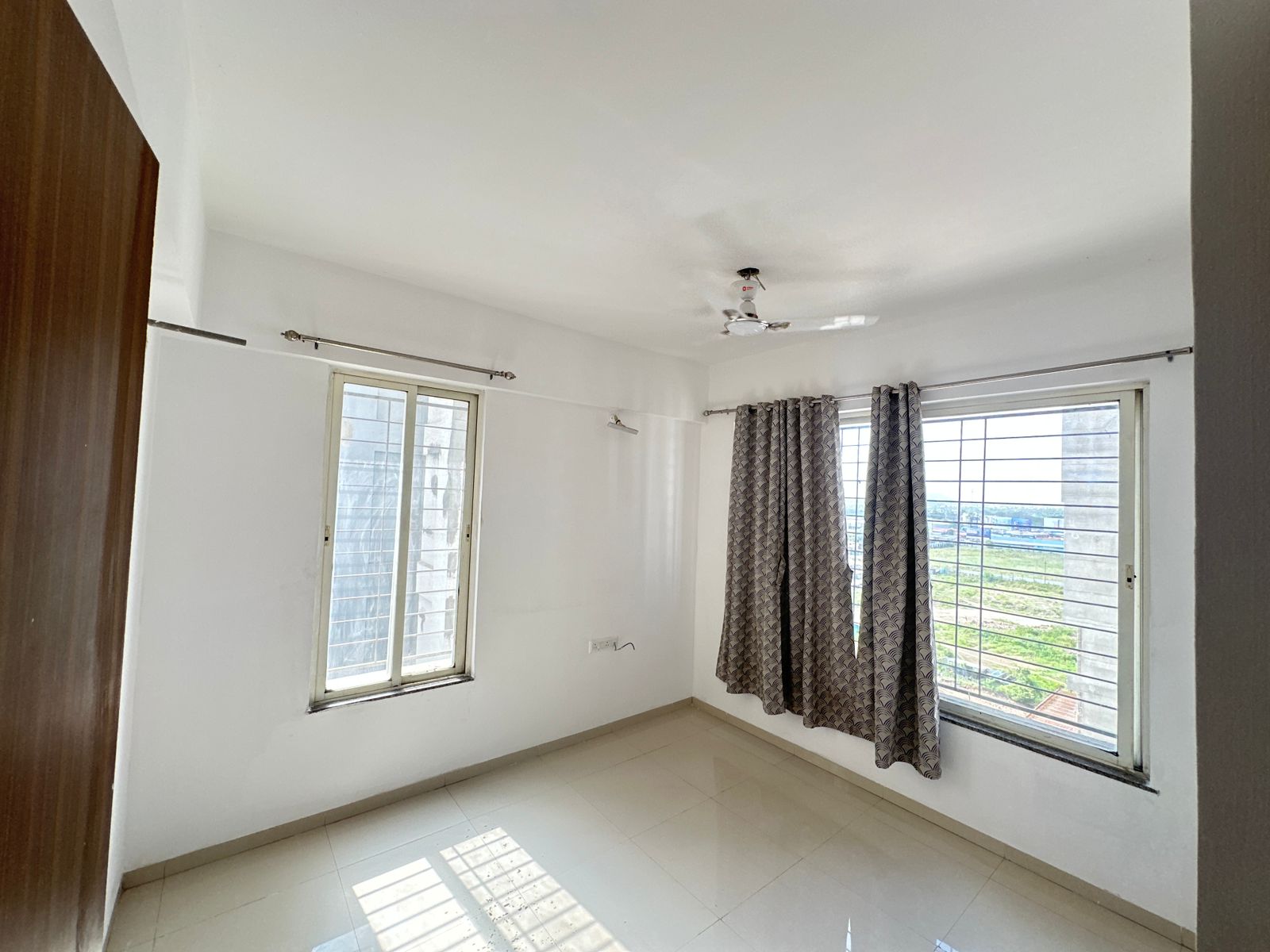 2 BHK + Extra Room 815 Sq.Ft. Apartment in Majestique Towers