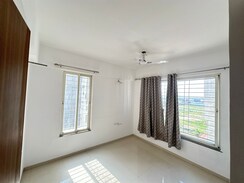 2 BHK + Extra Room Apartment For Sale in Majestique Towers