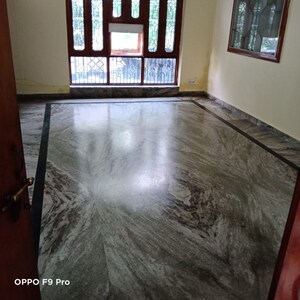 Room in 2 BHK Independent House at Gomti Nagar – for Rent