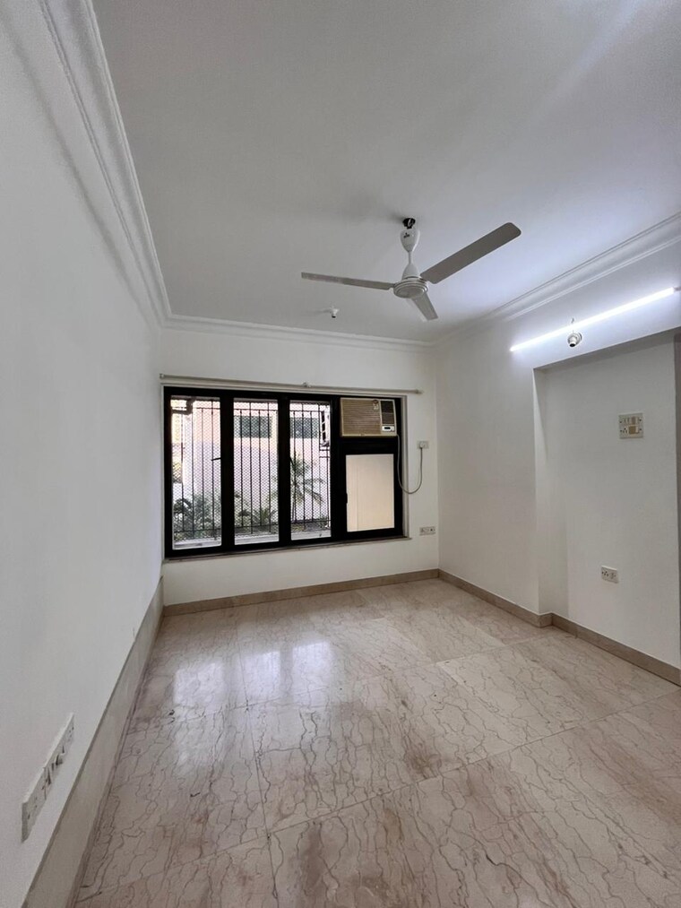 Room, andheri west 2 Bedroom 1000 Sq.Ft. Apartment In Andheri West Mumbai 9308037