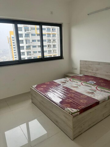 Bedroom in 2 BHK Apartment at Amanora Gold Towers, Hadapsar – for Rent