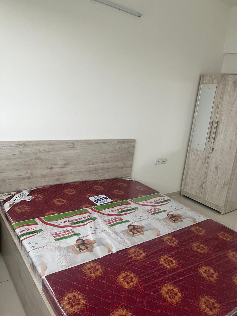 Bedroom, amanora-gold-towers 2 Bedroom 646 Sq.Ft. Apartment In Hadapsar Pune 9308029