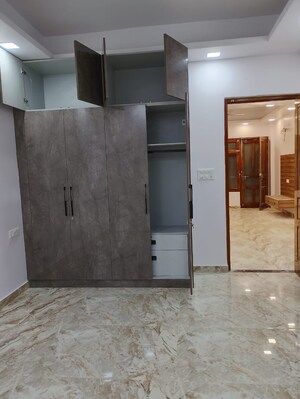 Room in 2 BHK Independent House at Gomti Nagar – for Rent