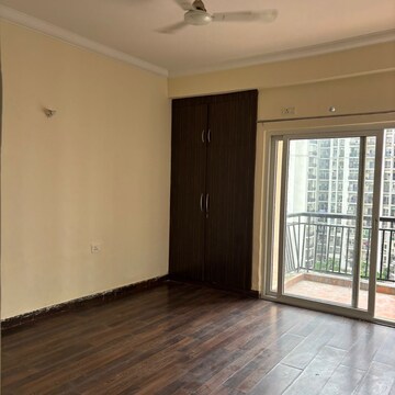 Room in 2 BHK Apartment at Amrapali Heartbeat City, Sector 107 – for Rent