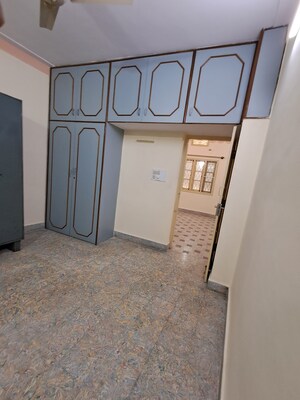 Furnished Amenities in 2.5 BHK Builder Floor at Btm Layout – for Rent