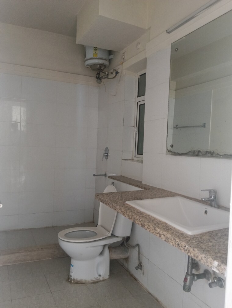 Bathroom, dlf-new-town-heights-iii 3.5 Bedroom 1930 Sq.Ft. Apartment In Sector 91 Gurgaon 9308096