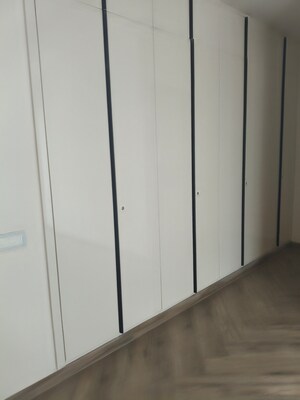 Building Lobby in 4 BHK Apartment at Uchdpl Veridia Oakwood Enclave, Wave City – for Rent