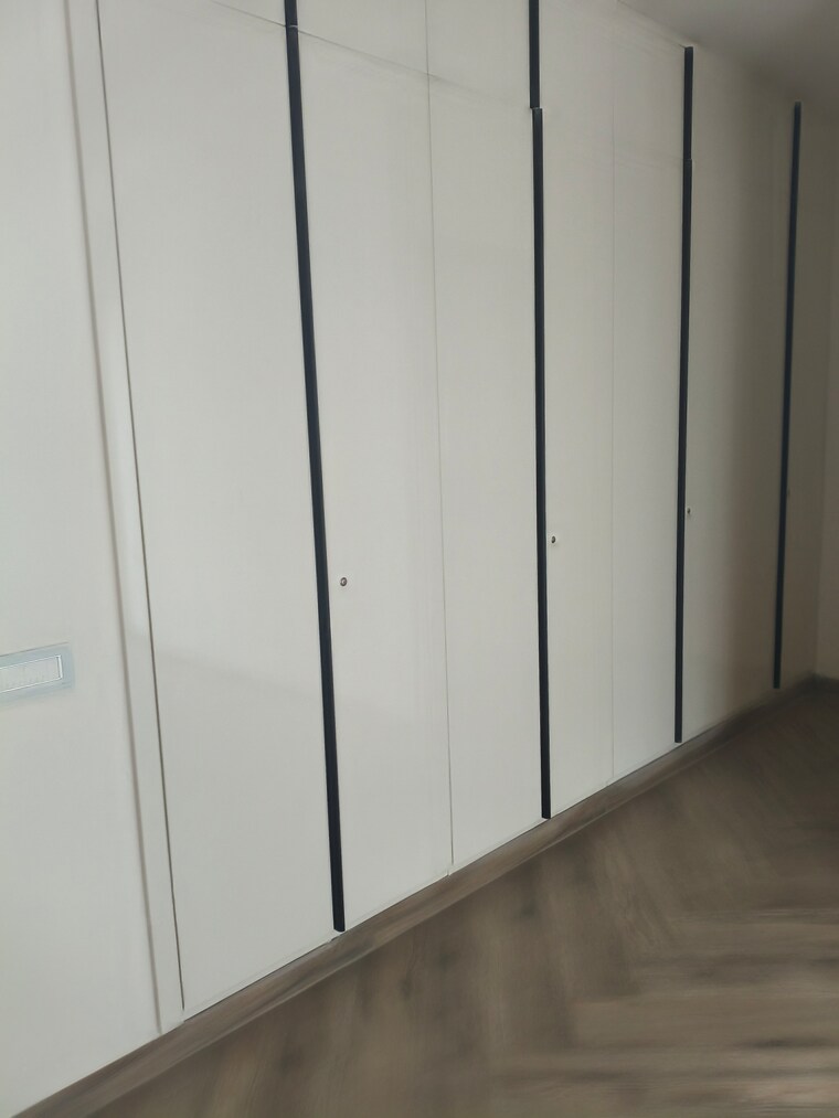 undefined, uchdpl-veridia-oakwood-enclave 4 Bedroom 2385 Sq.Ft. Apartment In Wave City Ghaziabad 9308100