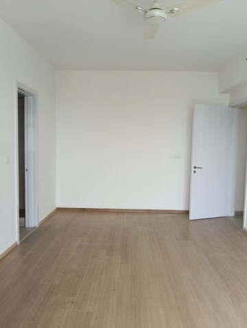 Room in 3.5 BHK Apartment at DLF New Town Heights III, Sector 91 – for Rent