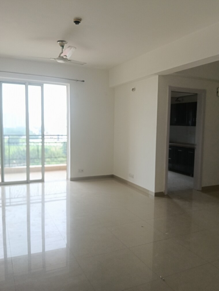 Room, dlf-new-town-heights-iii 3.5 Bedroom 1930 Sq.Ft. Apartment In Sector 91 Gurgaon 9308096