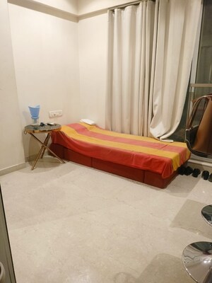 Living Room in 3 BHK Apartment at Santacruz West – for Rent