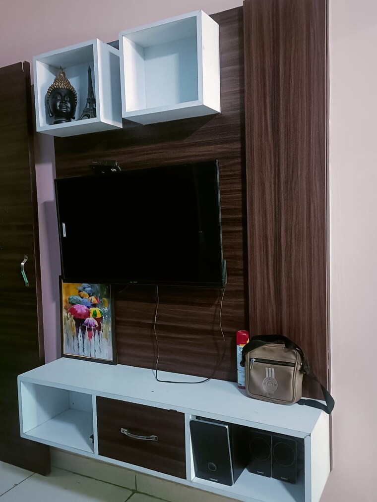 Room, kharar road 3 Bedroom 75 Sq.Yd. Independent House In Kharar Road Mohali 9308125