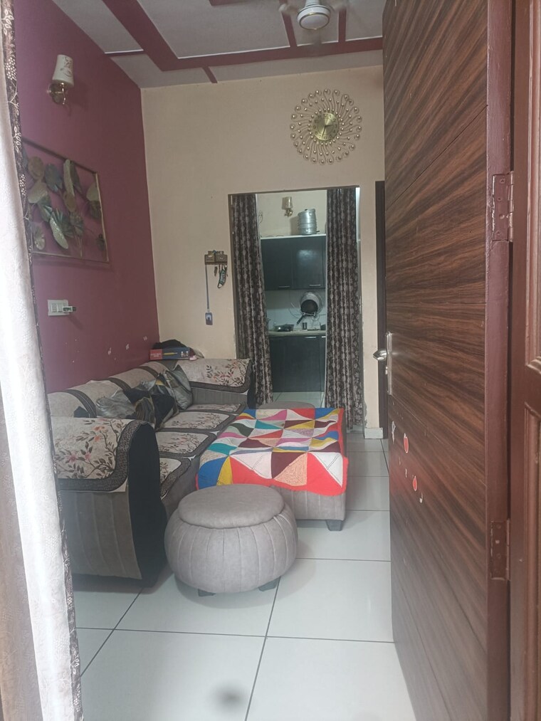 Living Room, kharar road 3 Bedroom 75 Sq.Yd. Independent House In Kharar Road Mohali 9308125