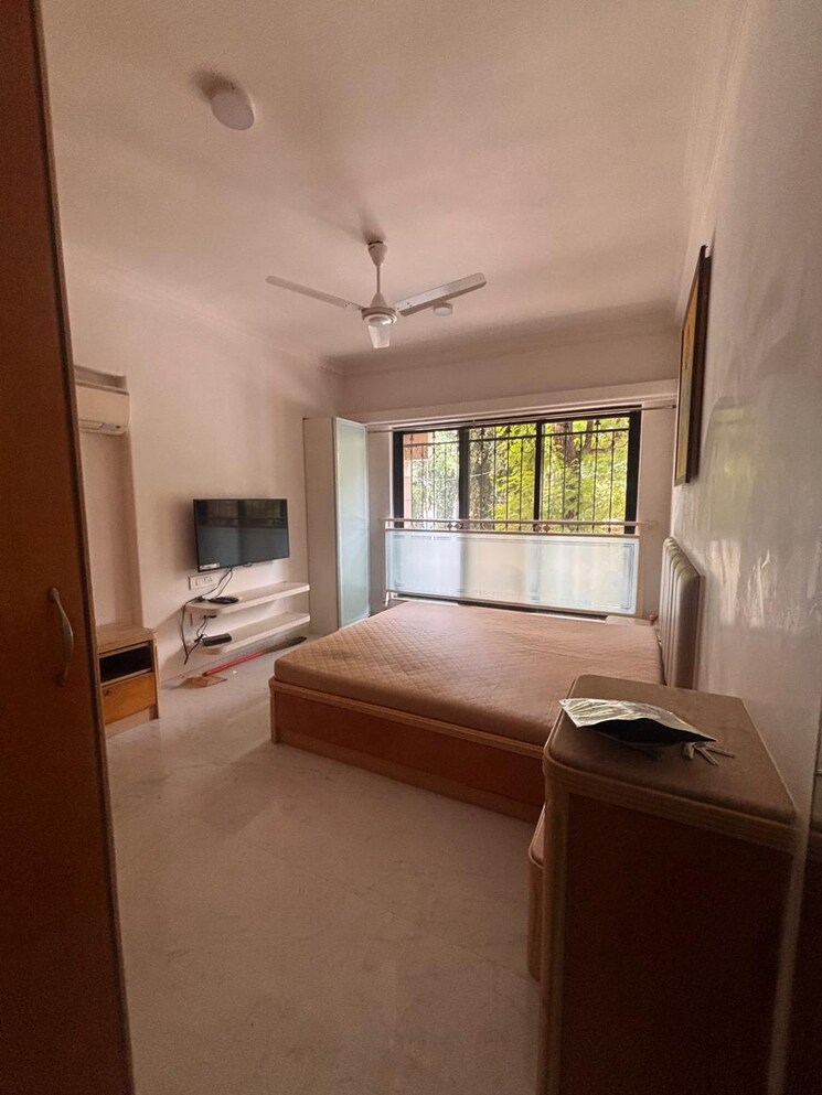 Kitchen, pr-hira 3 Bedroom 1080 Sq.Ft. Apartment In Khar West Mumbai 9308123