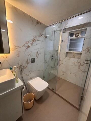 Team Area in 3 BHK Apartment at PR Hira, Khar West – for Rent