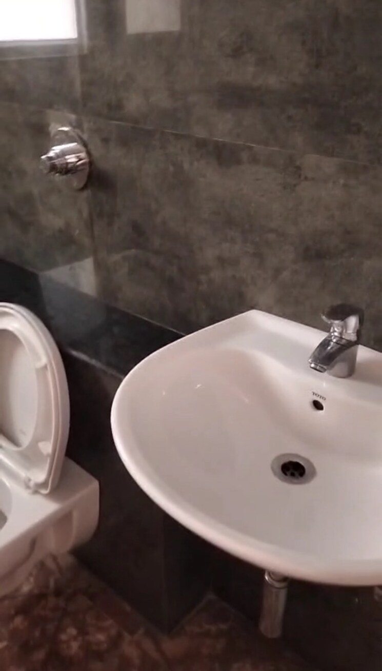 Bathroom, anukampa-sky-lounges 3 Bedroom 831 Sq.Ft. Apartment In Mansarovar Jaipur 9308139