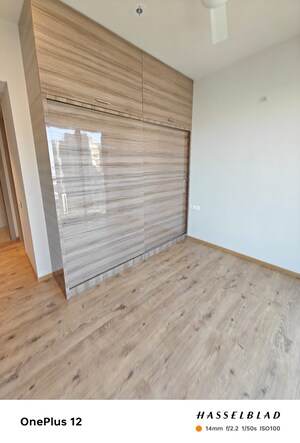 Room in 2 BHK Apartment at Rustomjee Paramount F Wing, Khar West – for Sale