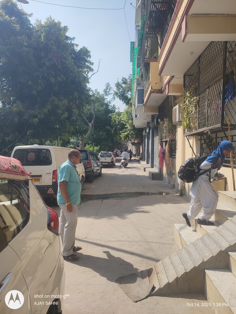 Team Area, mehrauli Commercial Office Space 550 Sq.Ft. In Mehrauli Delhi 9308161