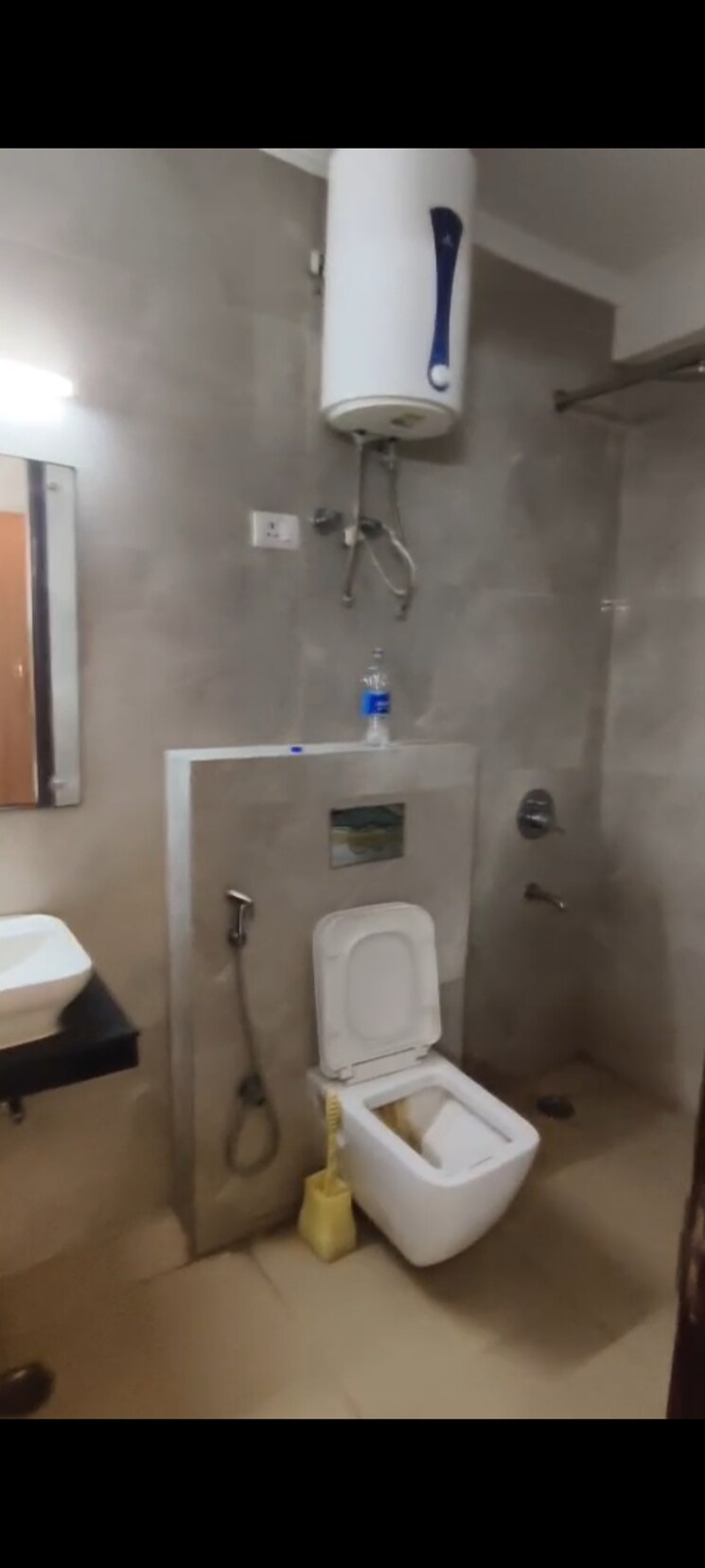 Master Bedroom, freedom fighters enclave 3 Bedroom 1800 Sq.Ft. Builder Floor In Freedom Fighters Enclave Delhi 9308179