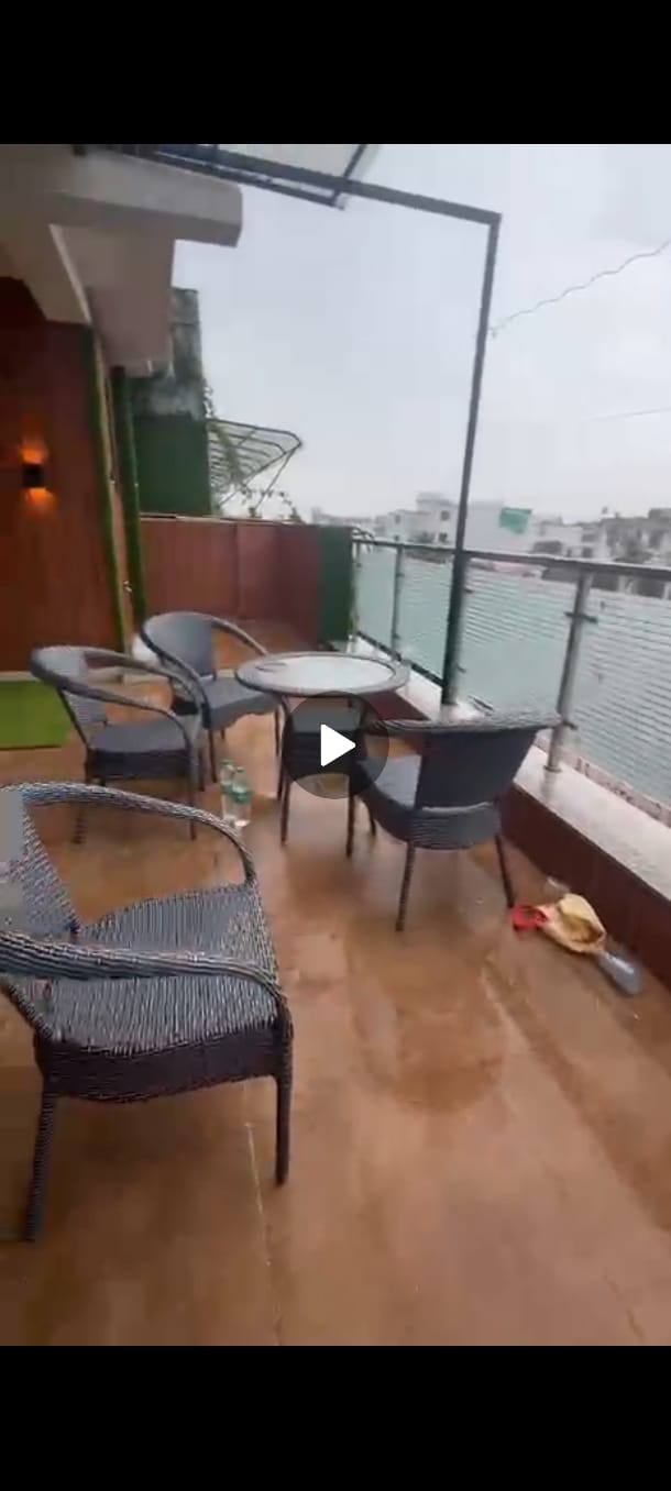 3 BHK + Servant Room Builder Floor For Rent in Freedom Fighters Enclave