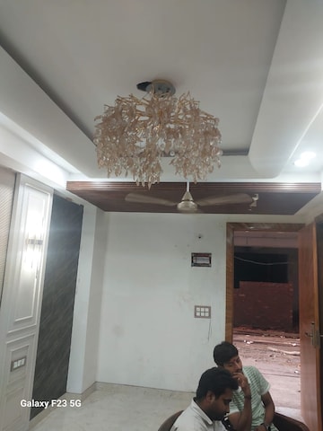 Room in 3 BHK Apartment at Sunshine Apartments Sector 73, Sector 73 – for Sale