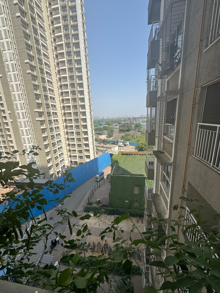 Exterior View, lodha-amara 2 Bedroom 735 Sq.Ft. Apartment In Kolshet Road Thane 9308244