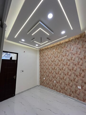 Bedroom in 3 BHK Independent House at Kursi Road – for Sale