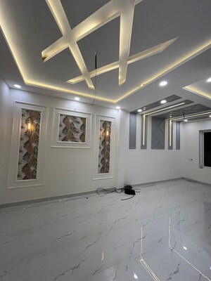 Room in 3 BHK Independent House at Kursi Road – for Sale