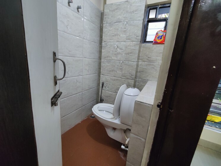 Attached Bathroom, jyoti nagar 2.5 Bedroom 1100 Sq.Ft. Apartment In Jyoti Nagar Siliguri 9308279