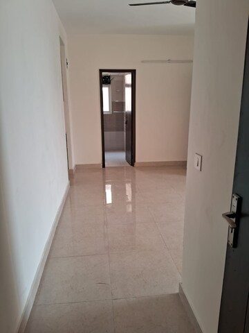 Room in 4 BHK Apartment at Imperia Esfera, Sector 37c – for Sale
