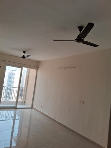 Room in 4 BHK Apartment at Imperia Esfera, Sector 37c – for Sale